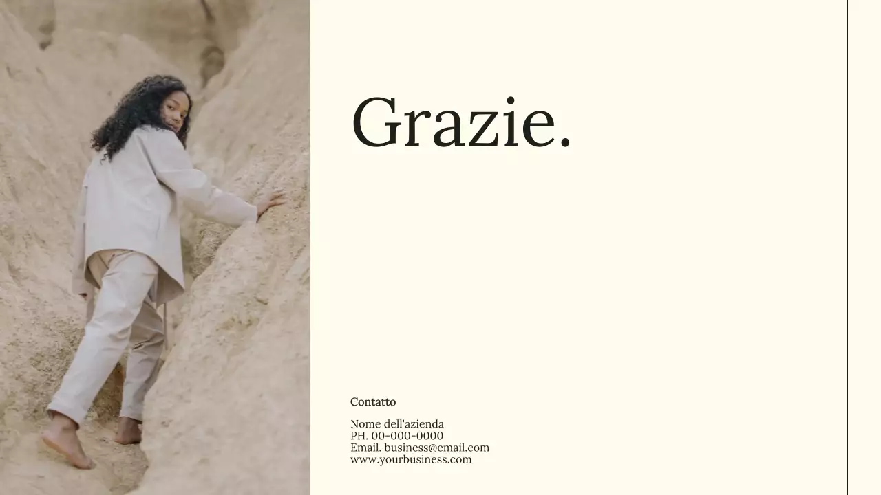 Introduzione dell'azienda Beige Minimal Business