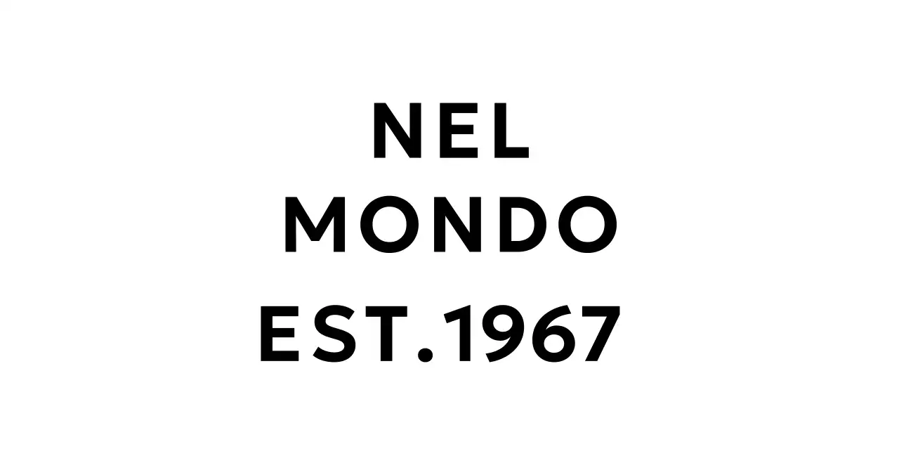 Agenzia di viaggio semplice e fresca con illustrazioni di aerei e nuvole