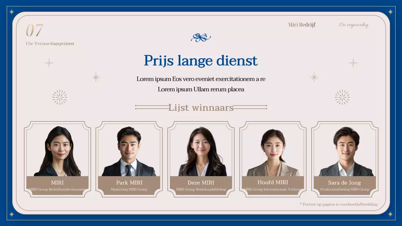 Aankondiging van een luxueus bedrijfsjubileumfeest in marineblauw en goud