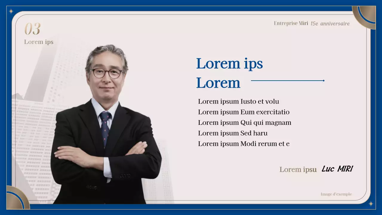 Annoncer une luxueuse célébration d'anniversaire d'entreprise en bleu marine et or