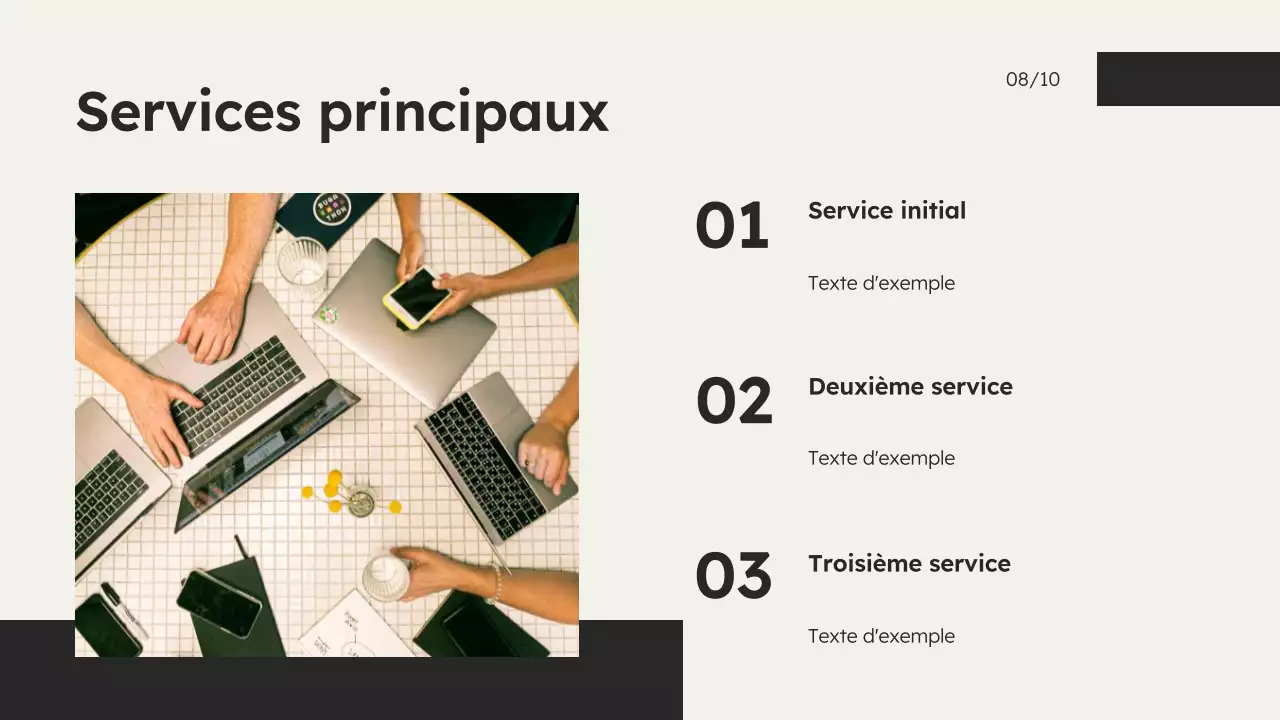 Black and White Minimal Marketing Agency Présentation de la société