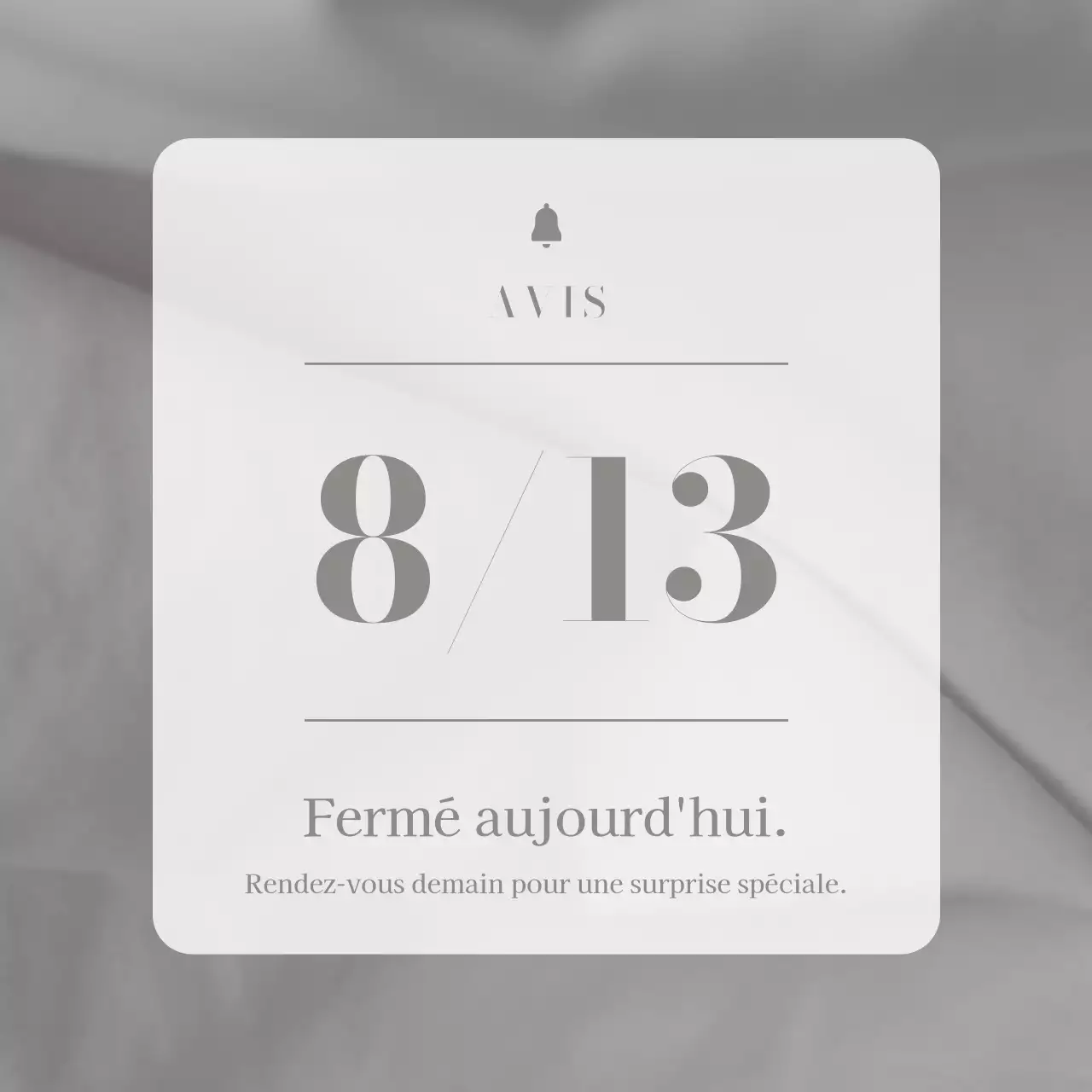 Le kaki et le blanc pour une promotion de vacances minimaliste et émotionnelle