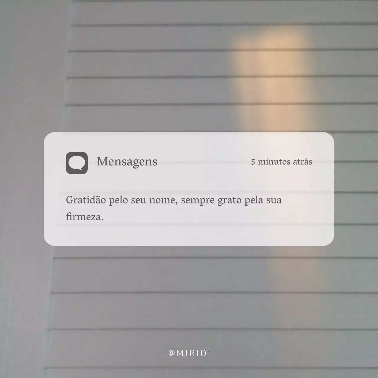 Promova notas de agradecimento minimalistas em cinzento e preto