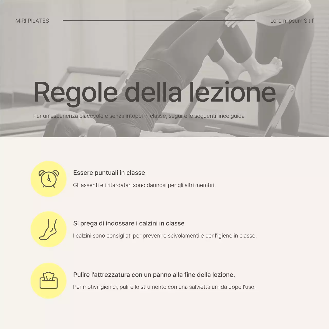 Lezione di Pilates moderno in beige e giallo con una nota di prudenza