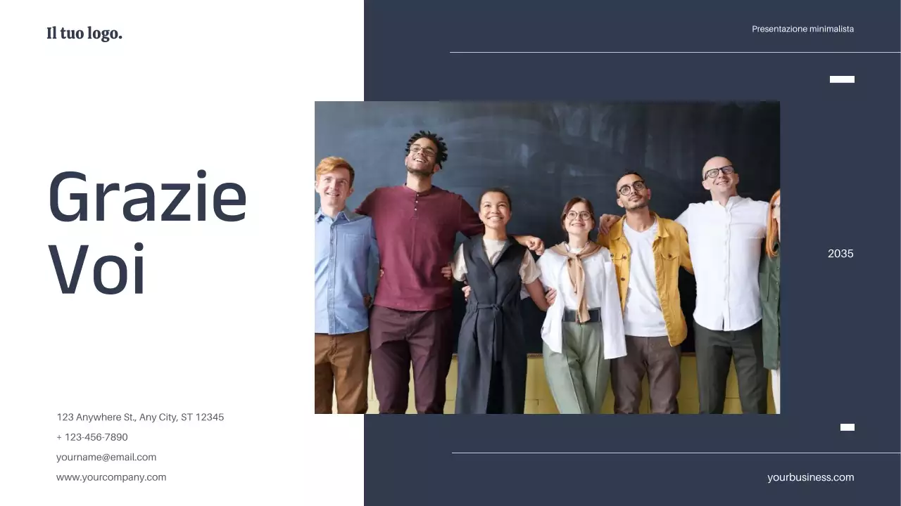 Bianco Blu Minimo Semplice Piano di Marketing Strategico