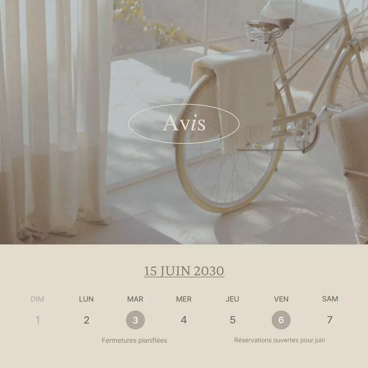 Un simple faire-part de vacances d'été en beige et ivoire