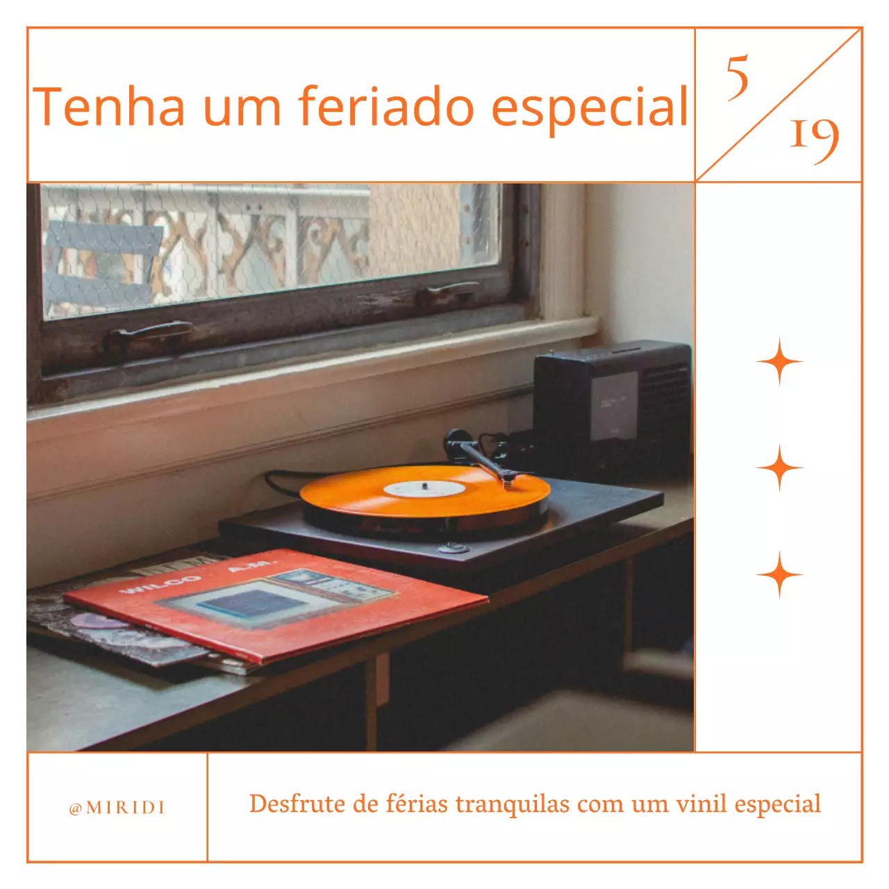 Promova o áudio do LP laranja e branco do seu café de música que está na moda