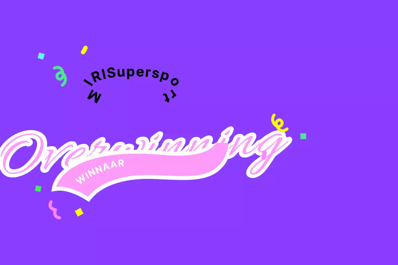 Sportdag met kleurrijke fanfare vuurwerk en gejuich