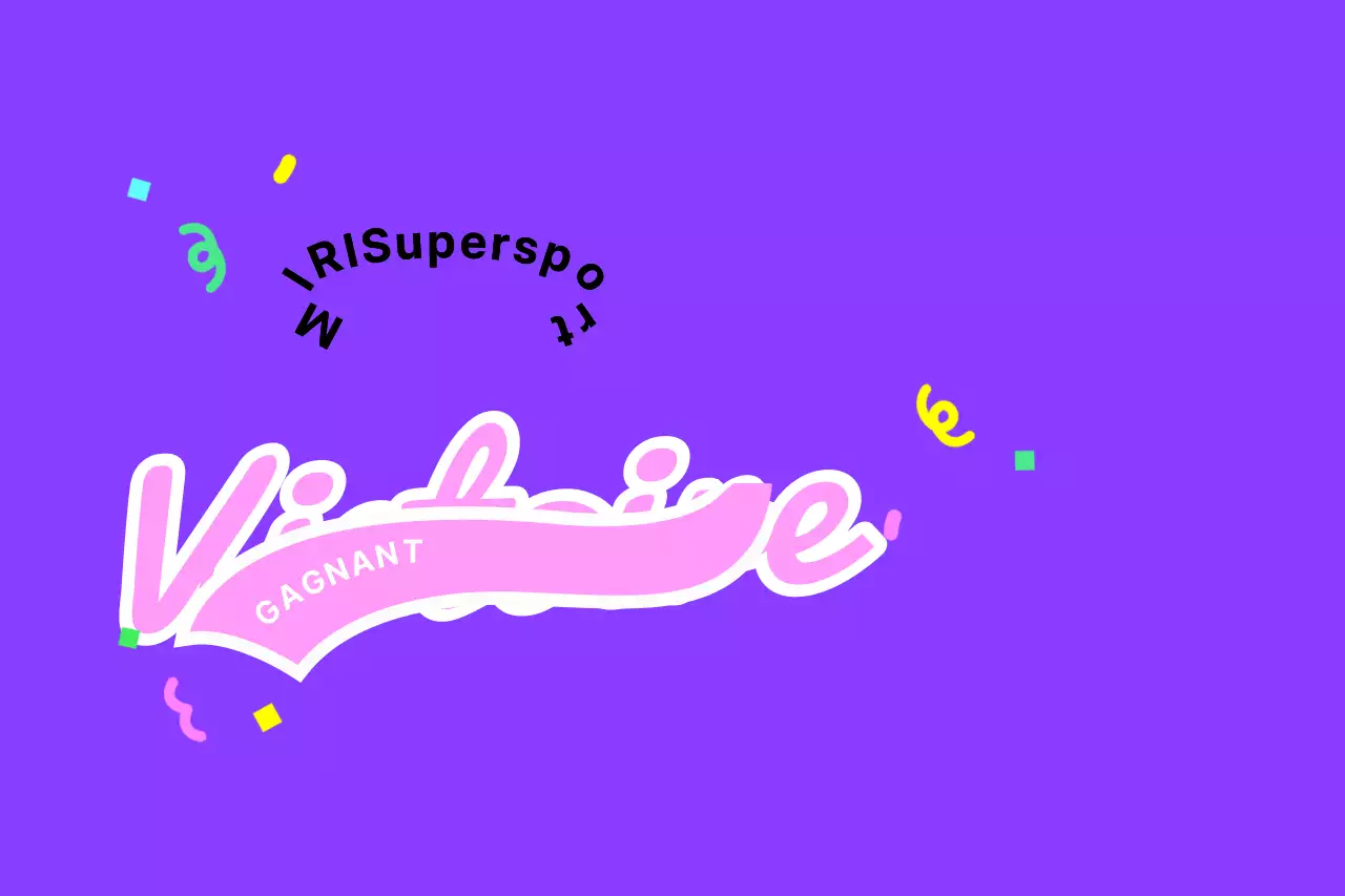 La journée du sport est marquée par une fanfare colorée, des pétards et des applaudissements.