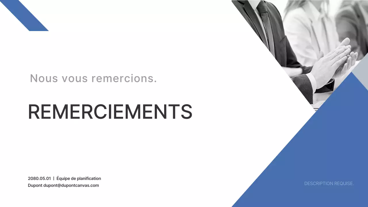 Un rapport d'entreprise simple en bleu et bleu clair