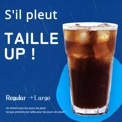 Une publicité simple, bleue, pour le café de la saison des pluies