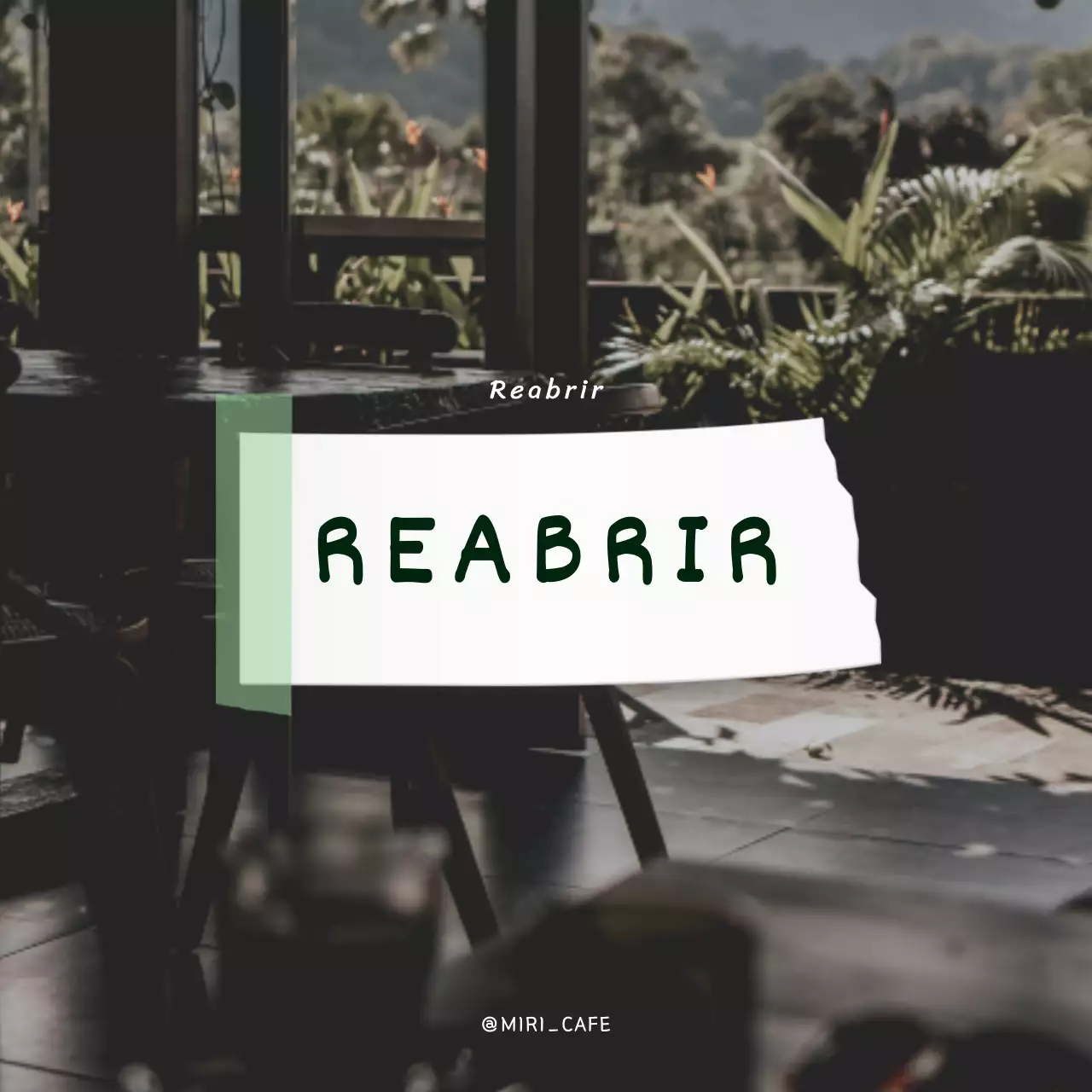 Posto de renovação aberto e minimalista em chartreuse e branco