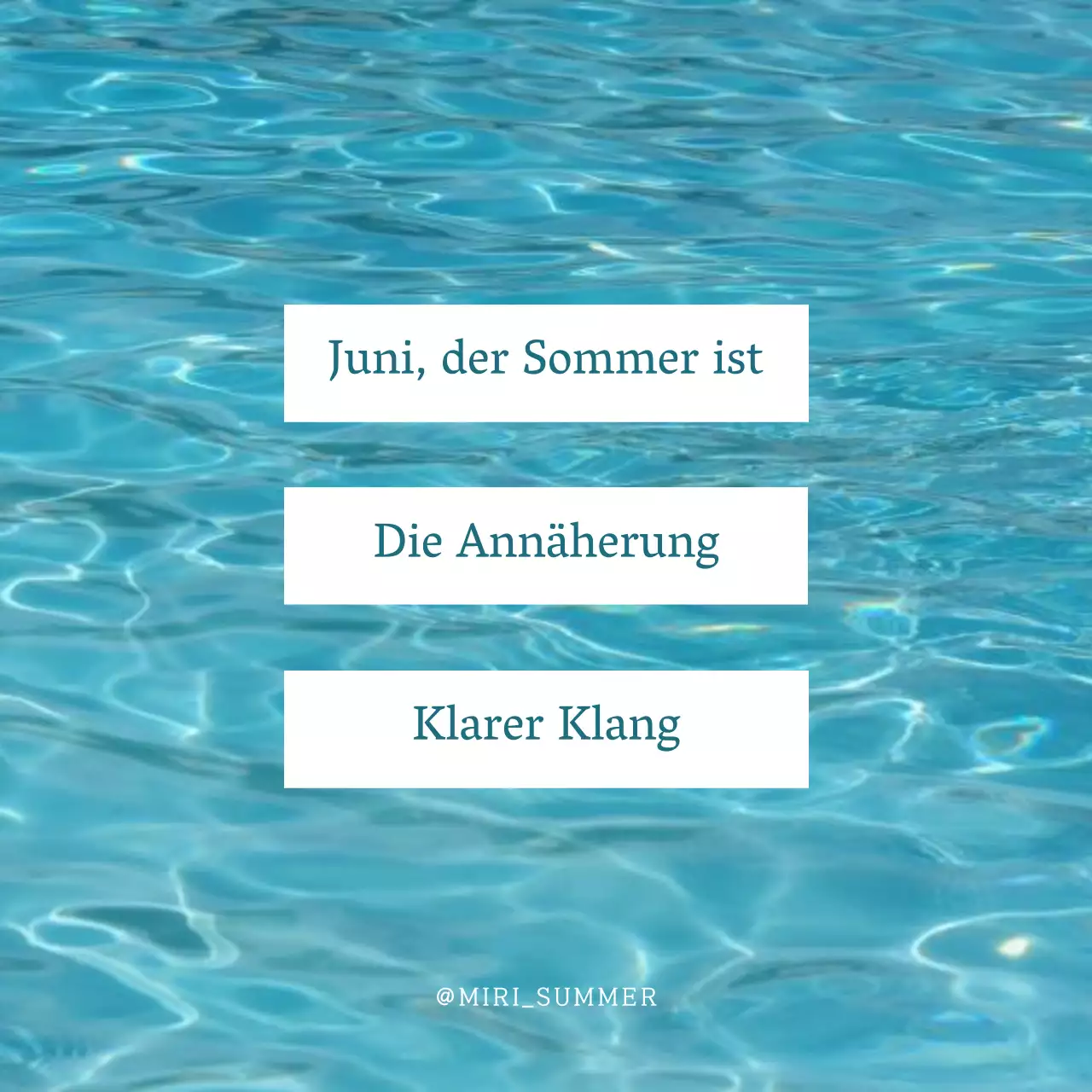 Moderne sommerliche Meeresschwimmgeräusche in hellblau und weißer Post