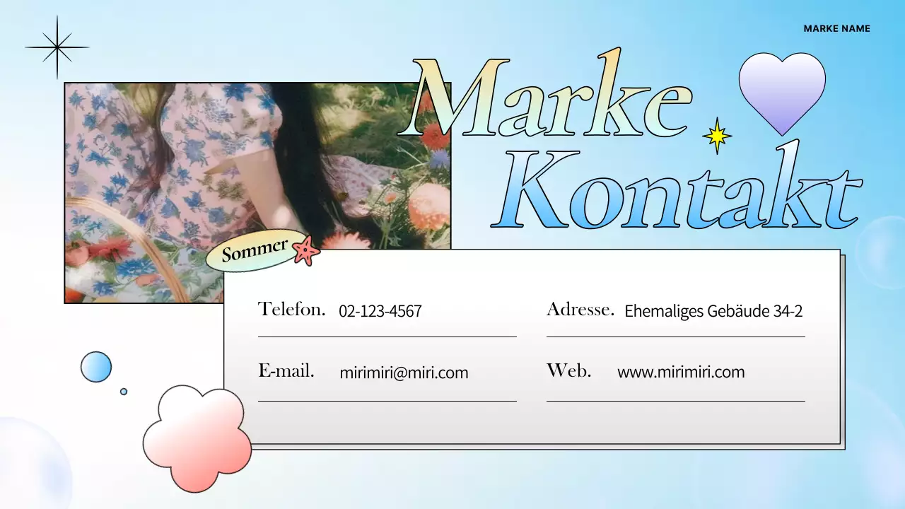 Kitschiger Markenslip für den Sommer in Blau