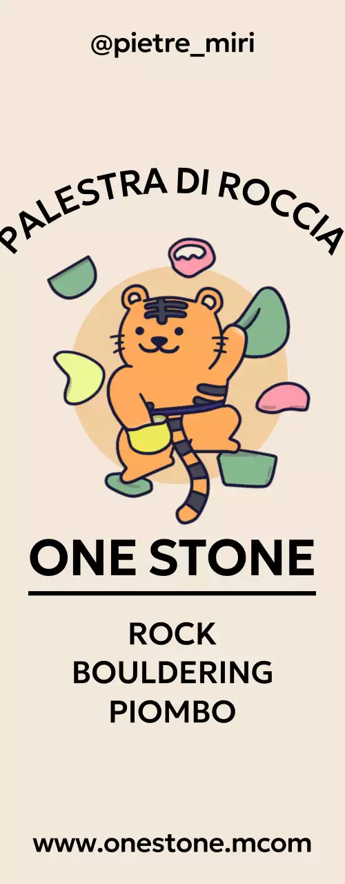 Simpatica tigre che si arrampica