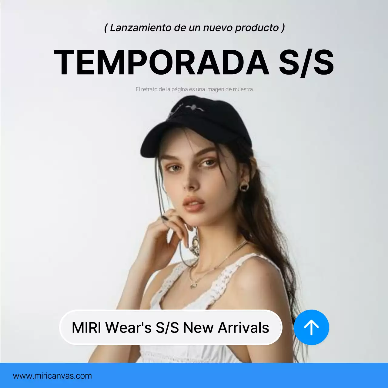 Una funda de moda en azul y blanco