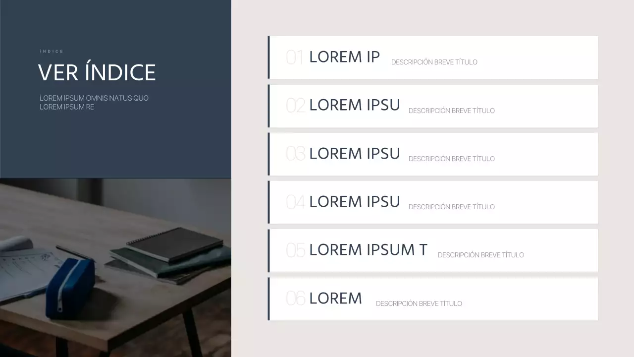 Informe sencillo de formación del profesorado en azul marino y beige