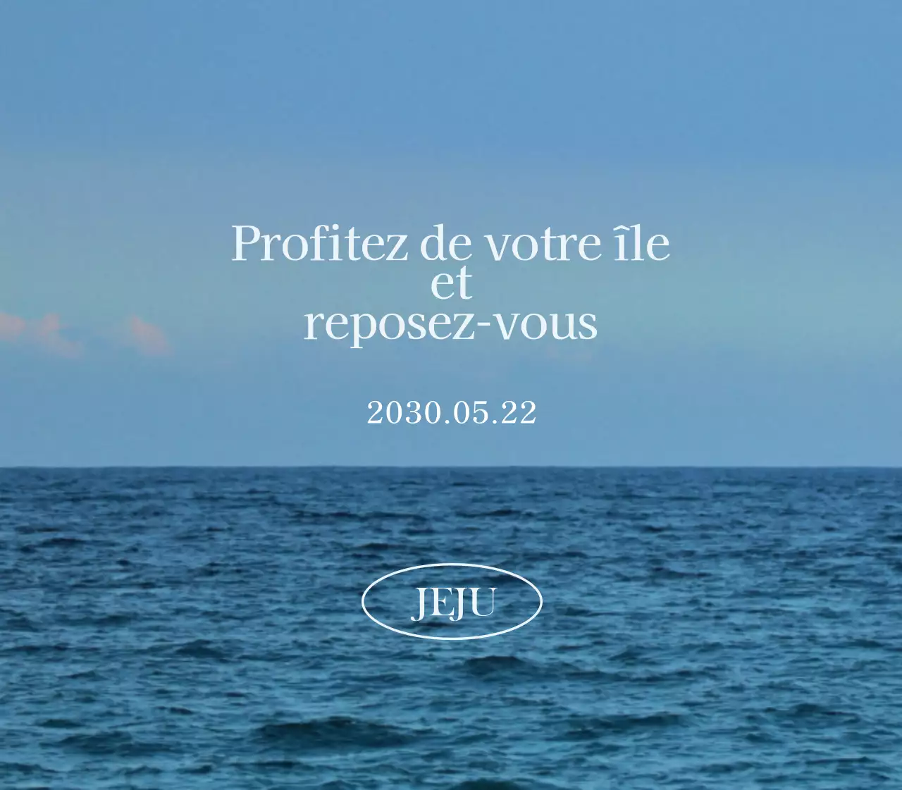 Concevoir un produit touristique textuel émotionnel avec une photo de l'océan apaisante et émotionnelle en toile de fond