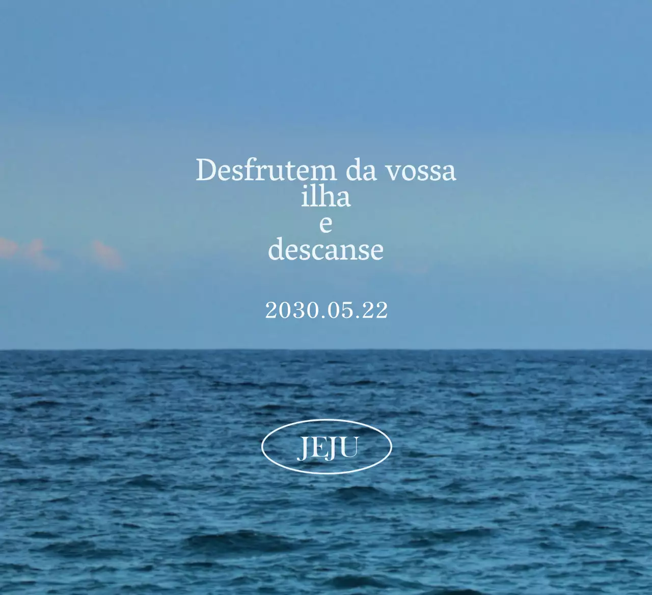 Conceber um produto turístico de texto emotivo com uma fotografia do oceano calma e emotiva como pano de fundo