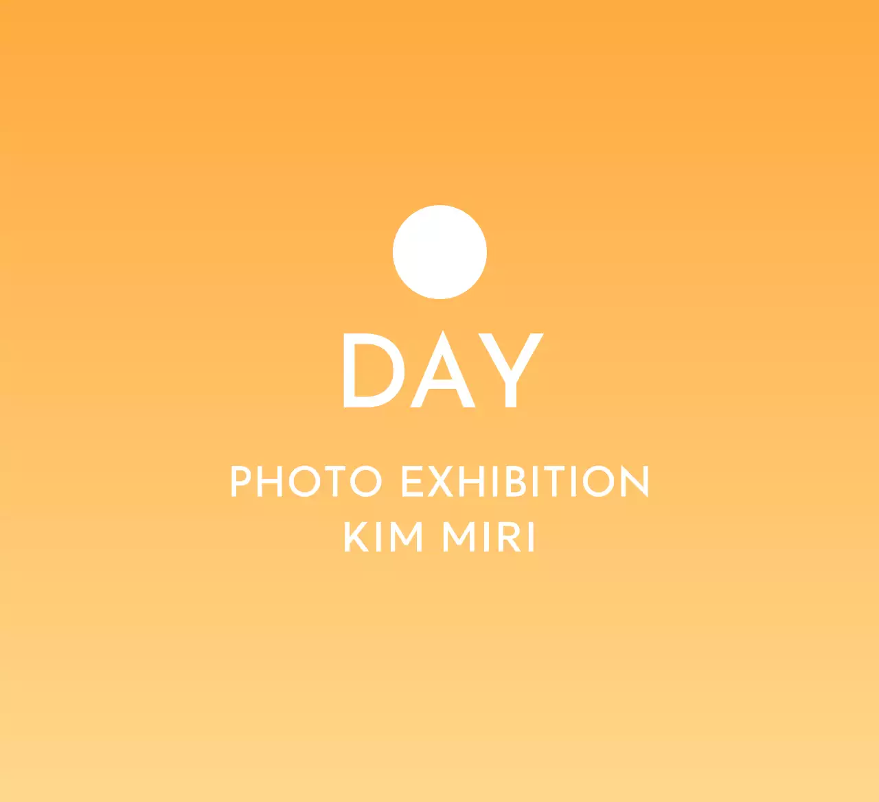 Desain yang bersih dengan gradien mengambang dari matahari dan bulan