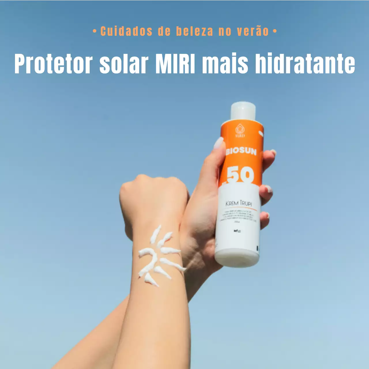 Um post minimalista de protetor solar de verão em azul claro e branco