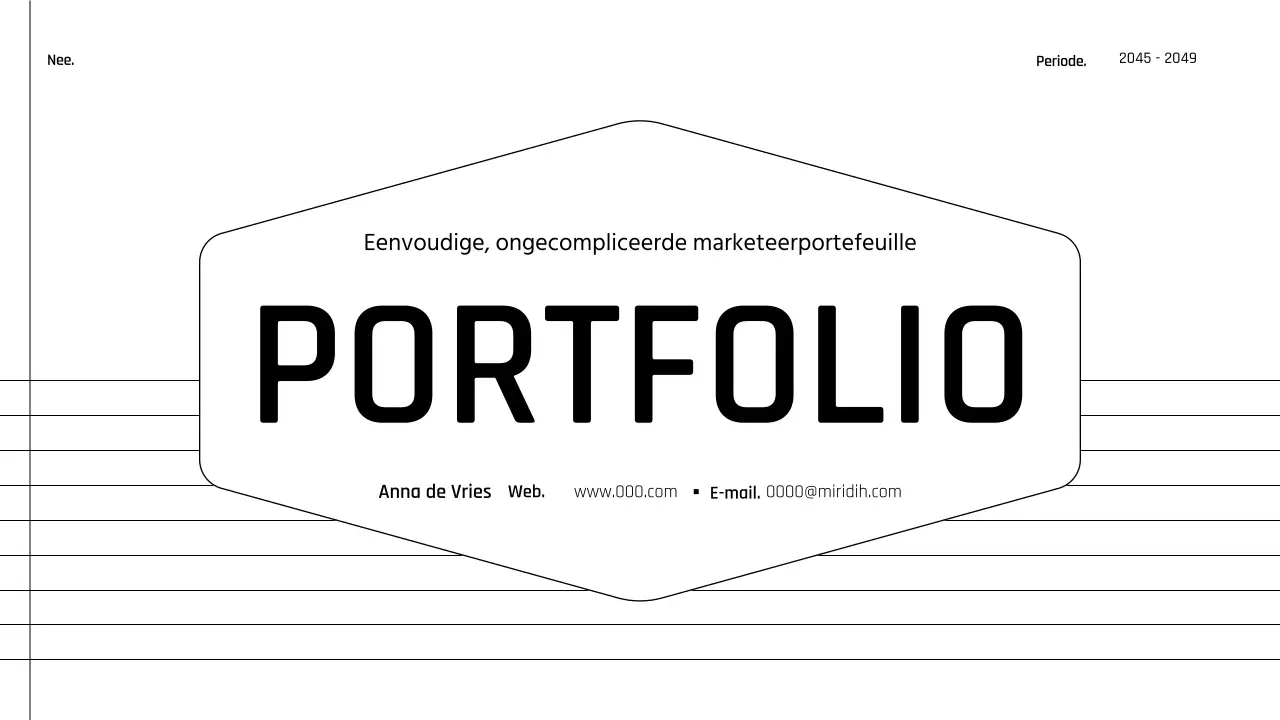 Eenvoudige zwart-wit printbare portfolio in dagboekstijl