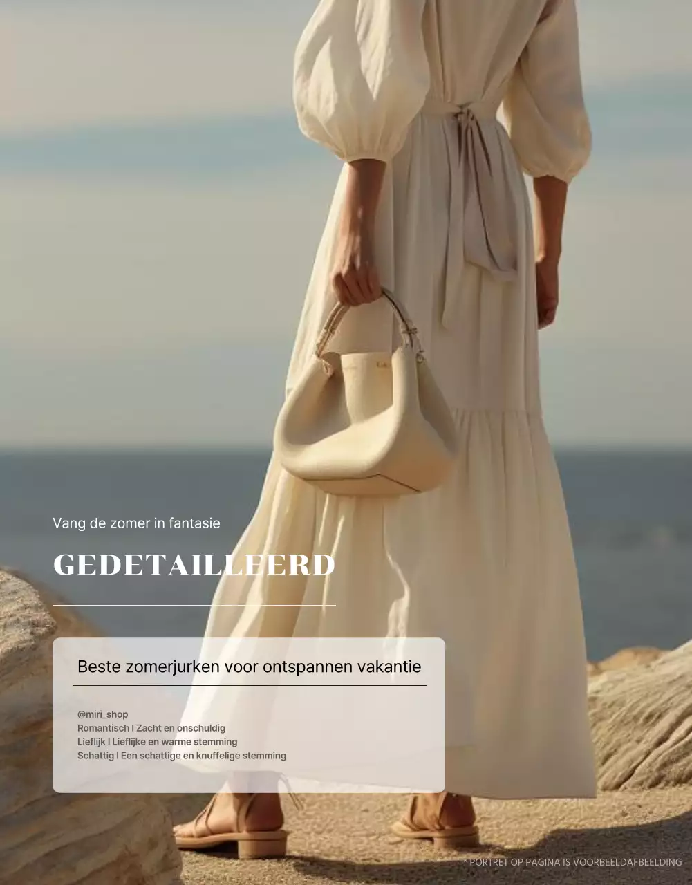 Moderne zomermodejurk in blauw en lichtblauwe reclame