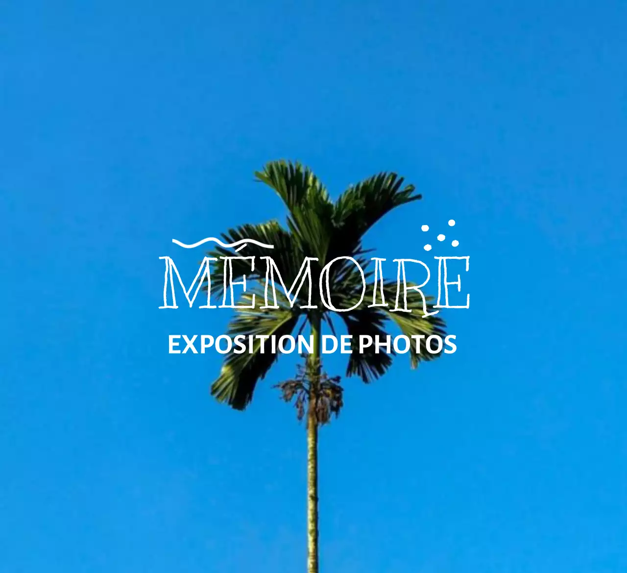 Exposition de photos et de marchandises avec des concepts de photographie et de lettrage émotionnels