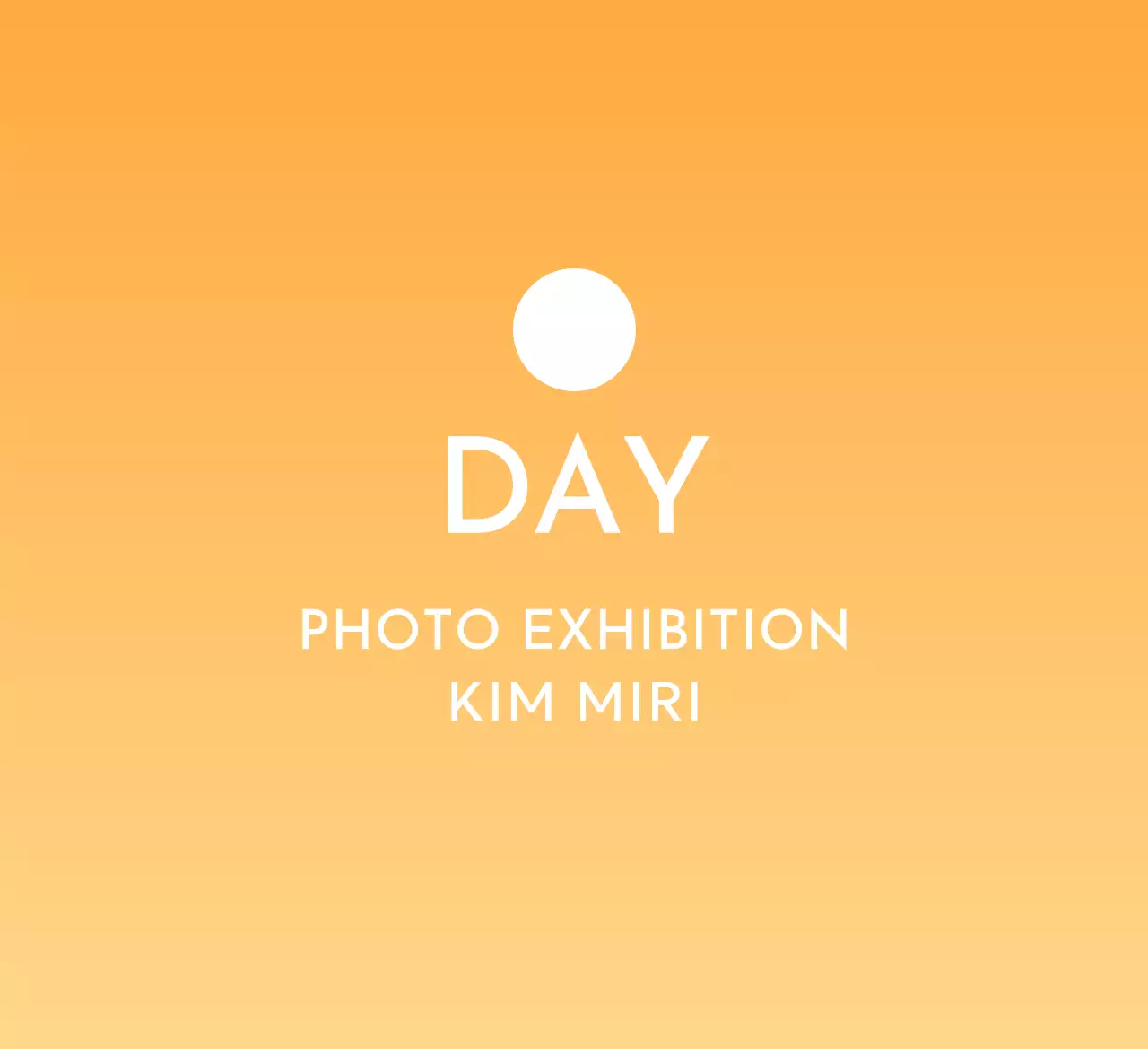 해와 달이 떠있는 그라데이션이 인상적인 깔끔한 디자인