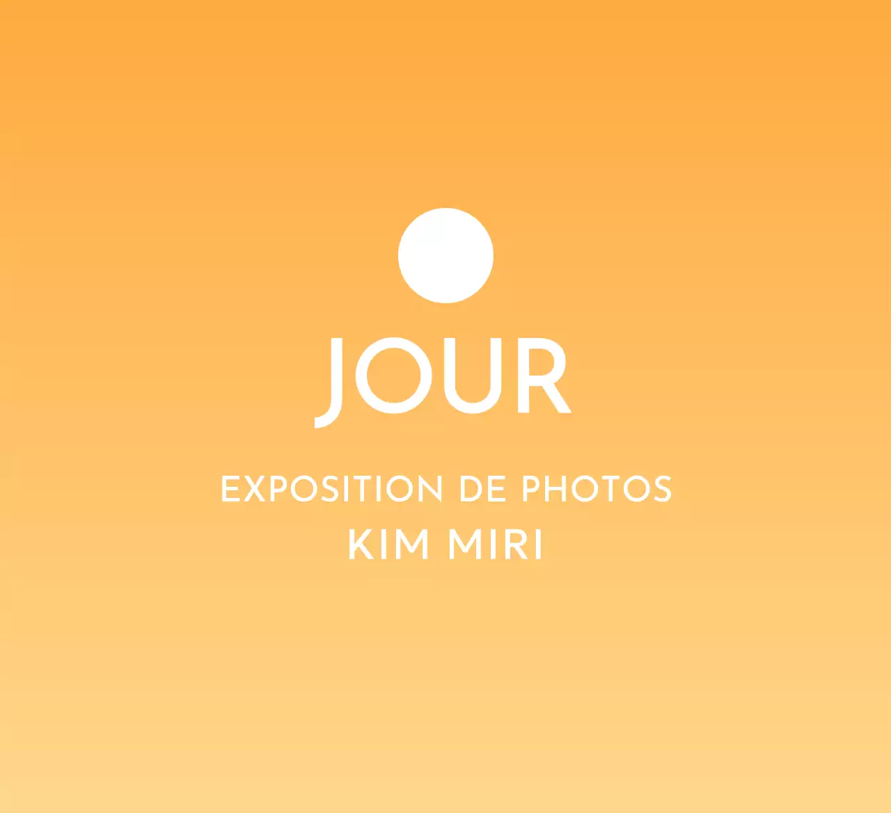 Design épuré avec des dégradés flottants de soleil et de lune