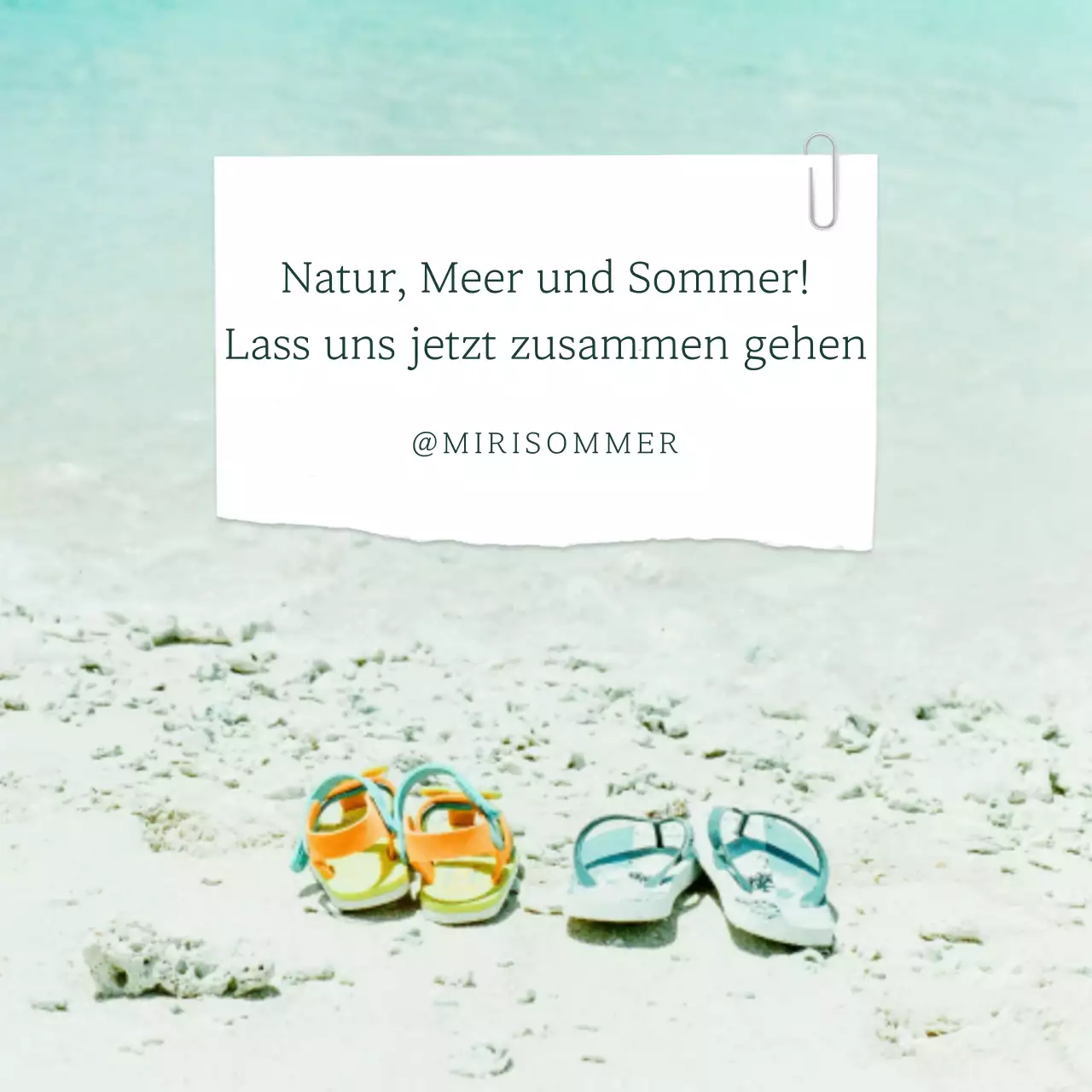 Eine minimalistische Sommer-Seefahrt-Post in Hellblau und Weiß