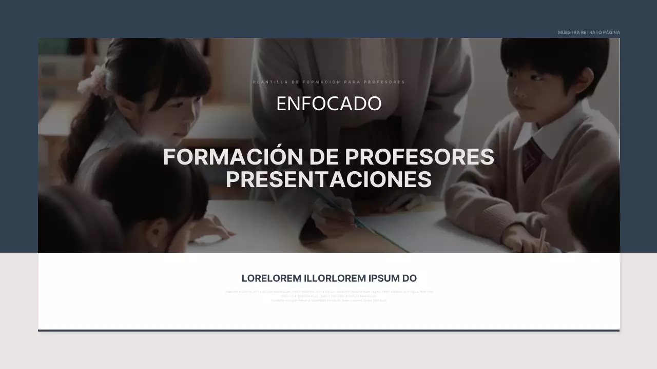 Informe sencillo de formación del profesorado en azul marino y beige
