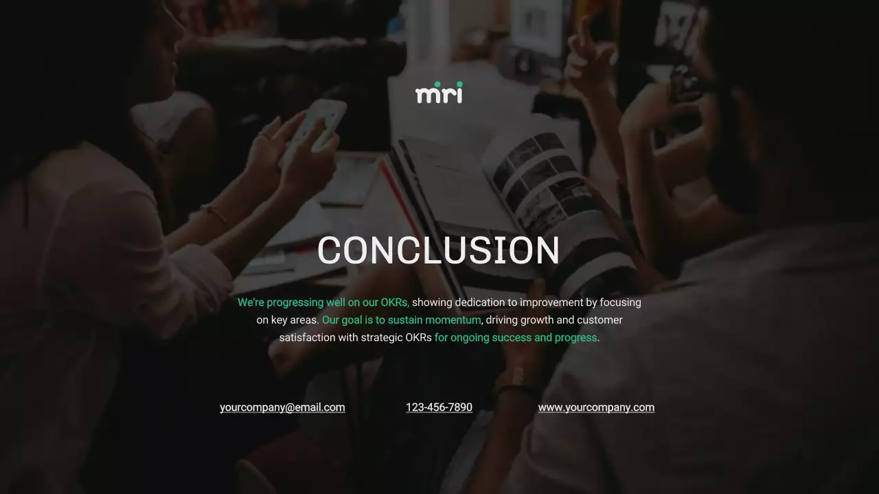 Green Modern Business Report Presentation