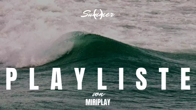 Fördern Sie eine moderne Playlist in Marineblau