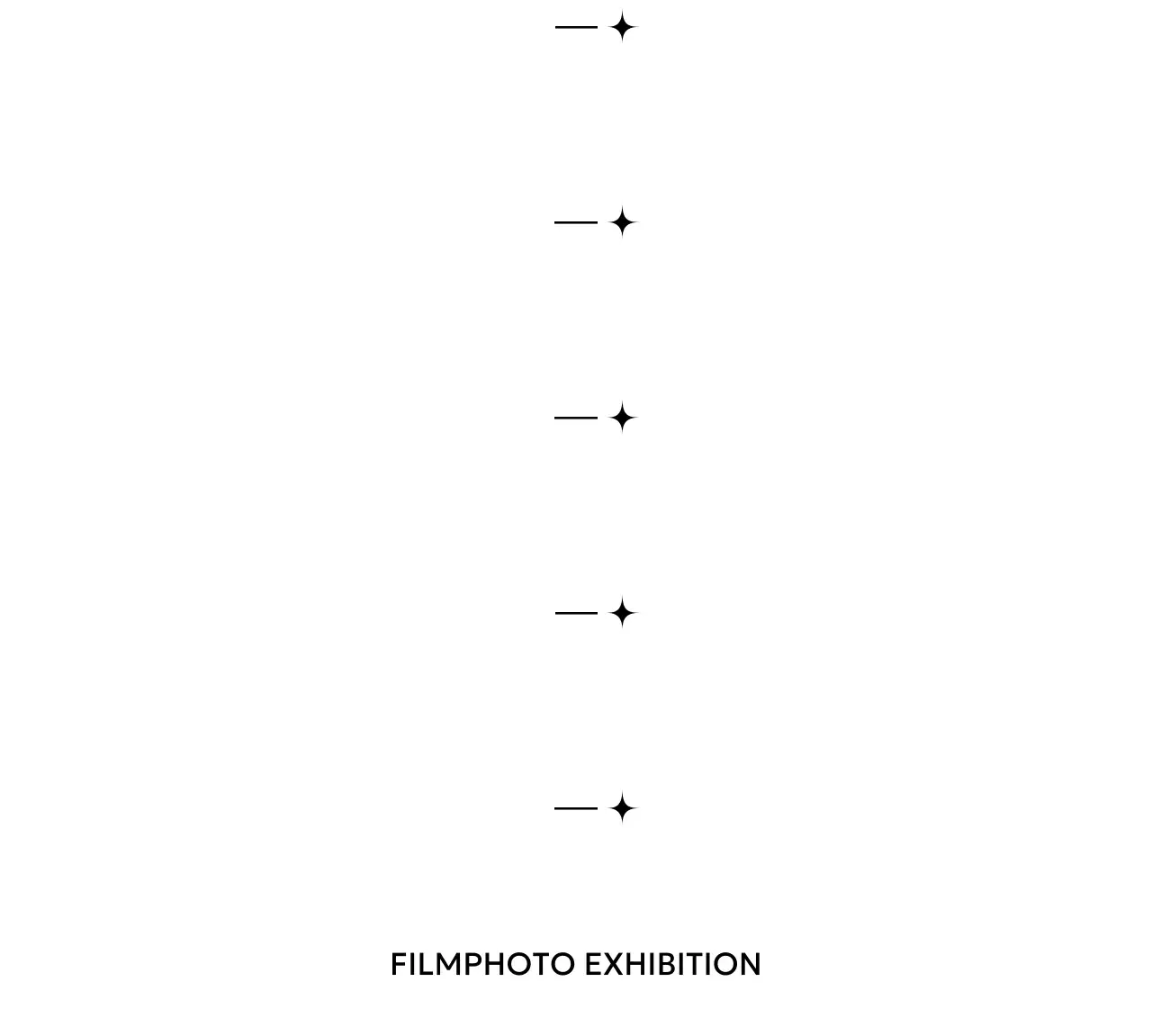 세리프체와 반짝이와 별똥별이 있는 화려하고 감성적인 느낌의 전시회 굿즈
