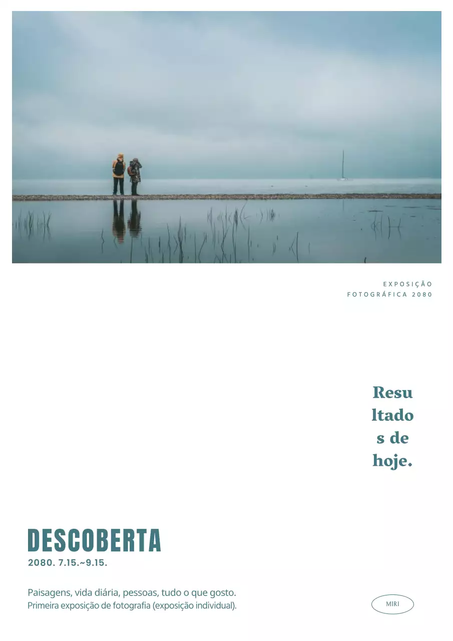 Publicidade simples de exposição a azul claro.
