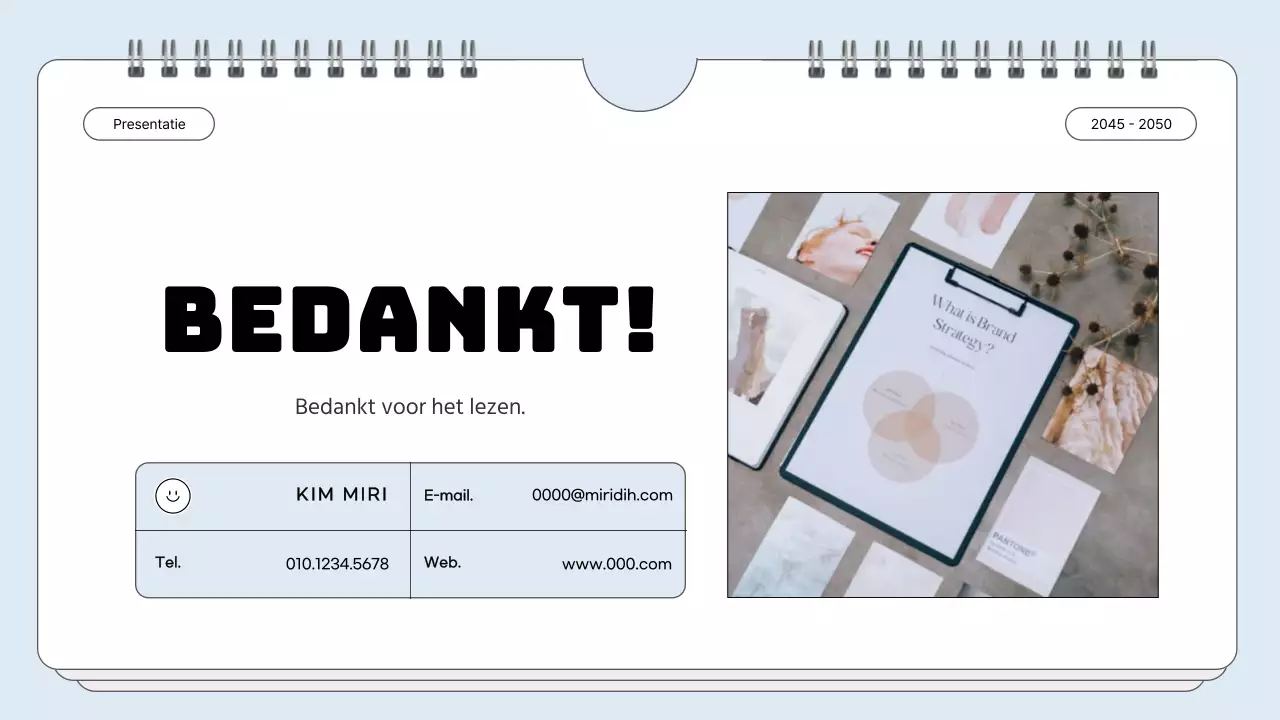 Portfolio met eenvoudig notitieframe in lichtblauw