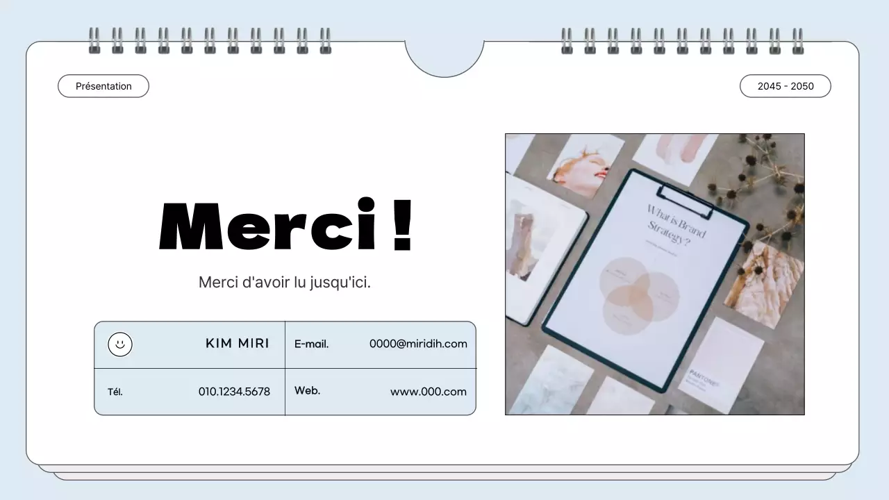 Portefeuille à cadre simple en bleu clair