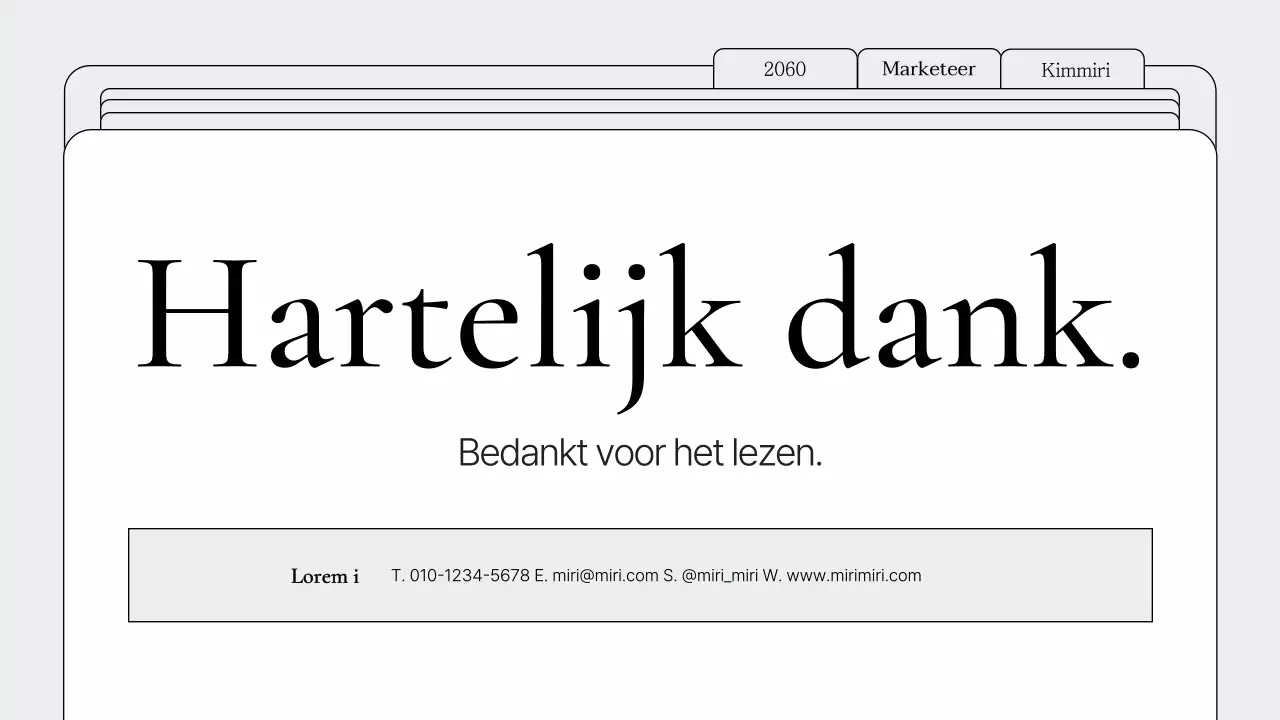 Portfolio met eenvoudig mappenframe in wit