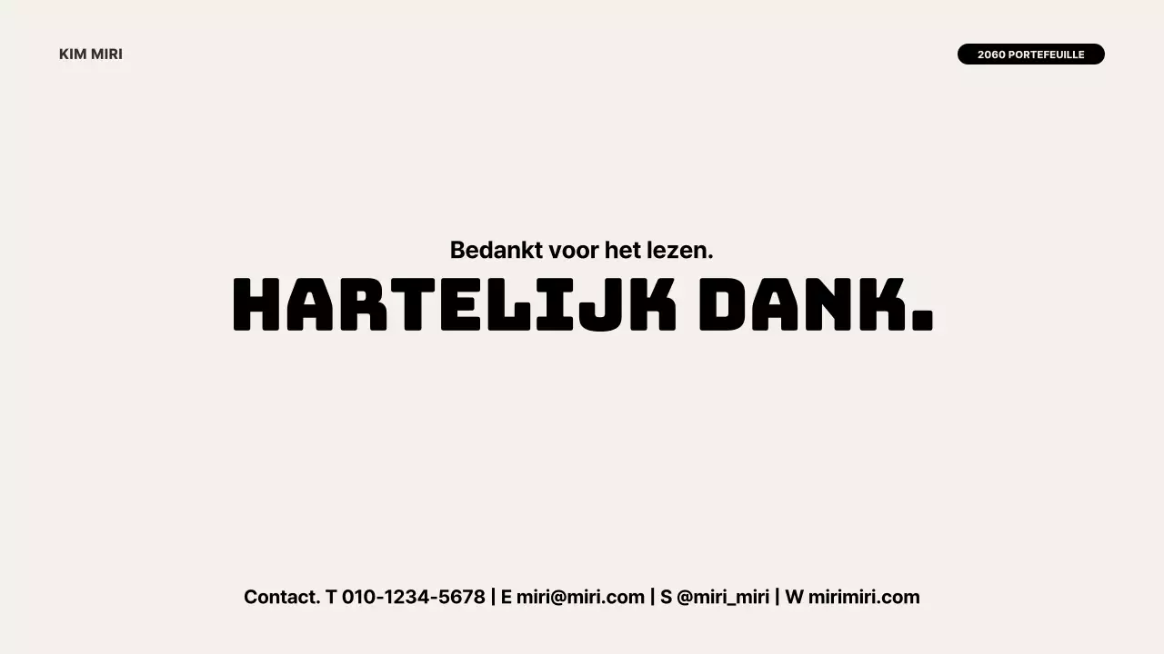 Een moderne portfolio introductie in ivoor en zwart