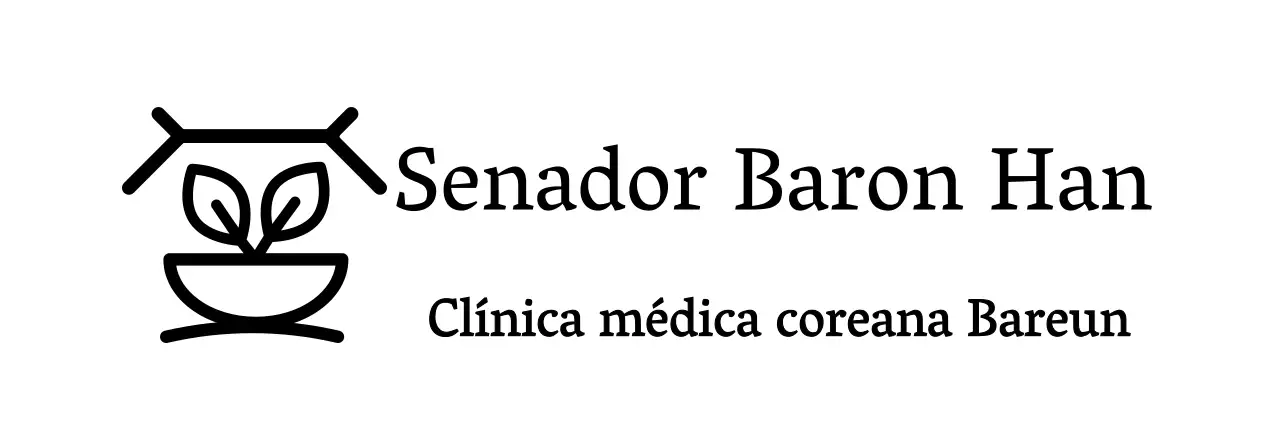 Uma sala de medicina chinesa de aspeto elegante com o logótipo de uma clínica de medicina chinesa