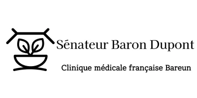 Une salle de médecine chinoise à l'allure élégante avec le logo d'une clinique de médecine chinoise