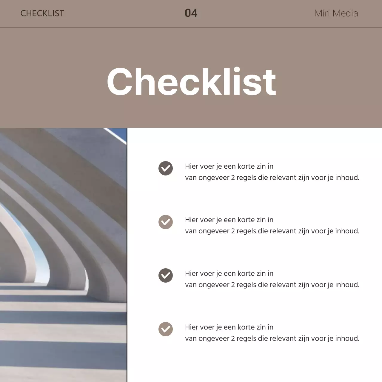 Een eenvoudige zakelijke nieuwsbrief in bruin en wit