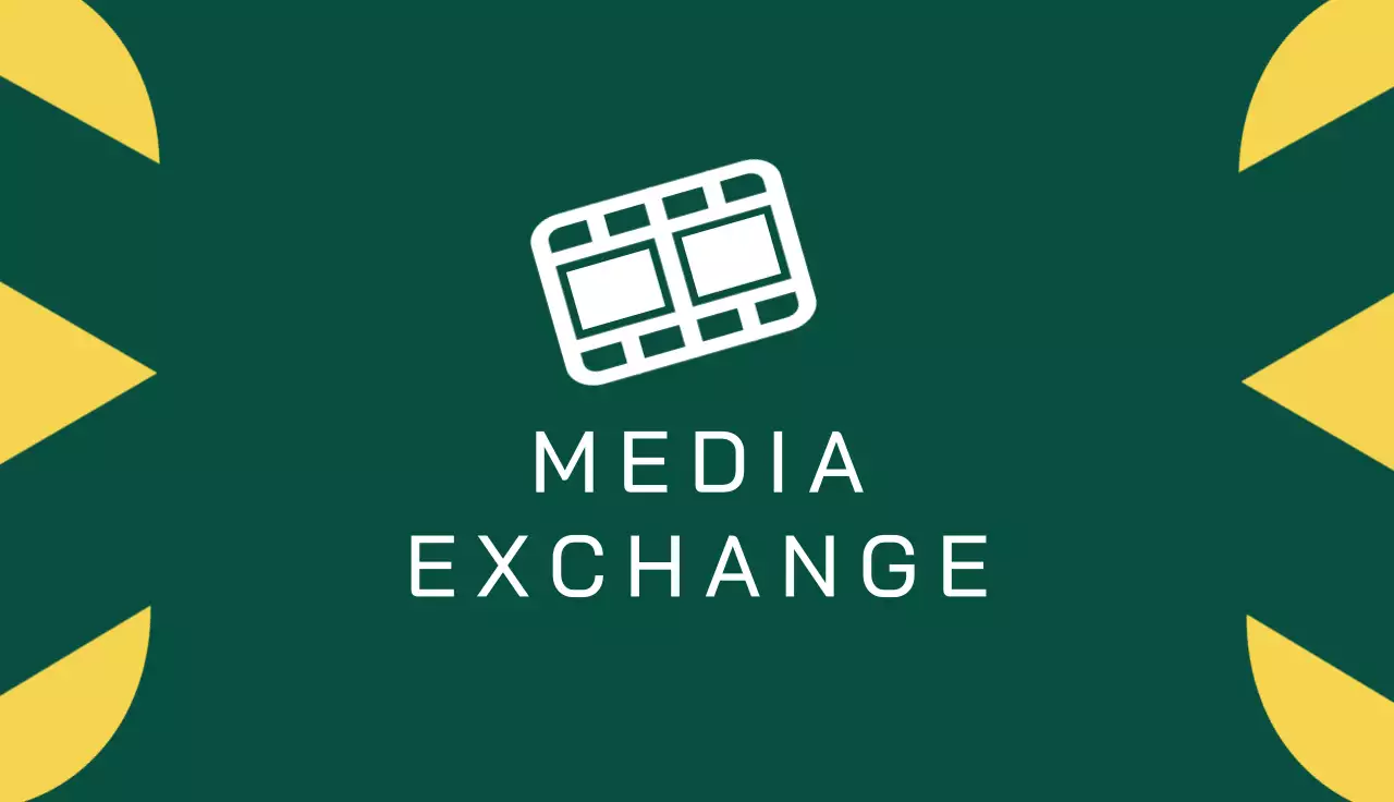 Green Minimal Media Business Card