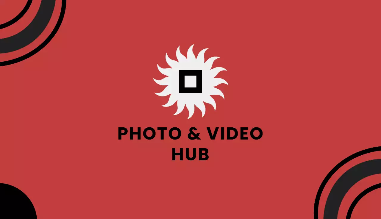 Red Modern Business Card