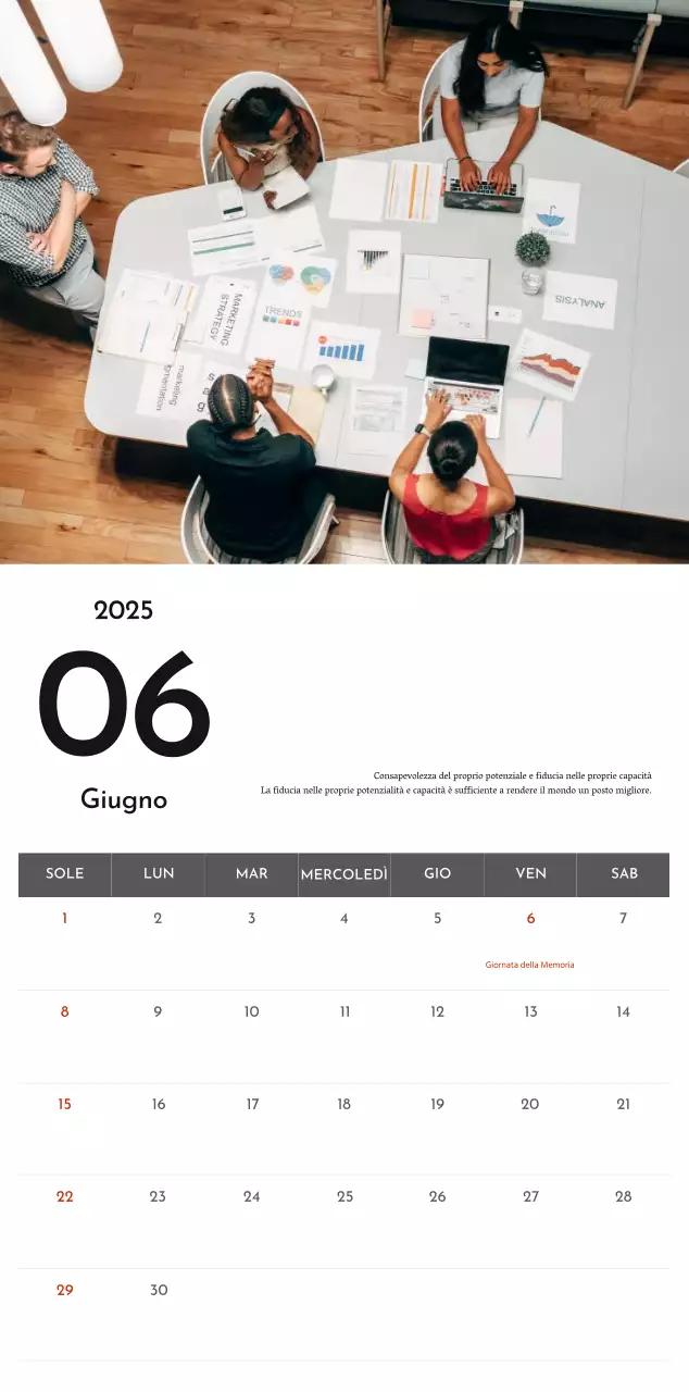 Un semplice calendario aziendale in grigio