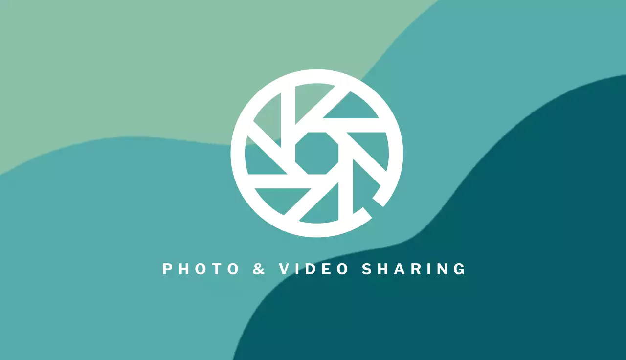 Teal Modern Business Card