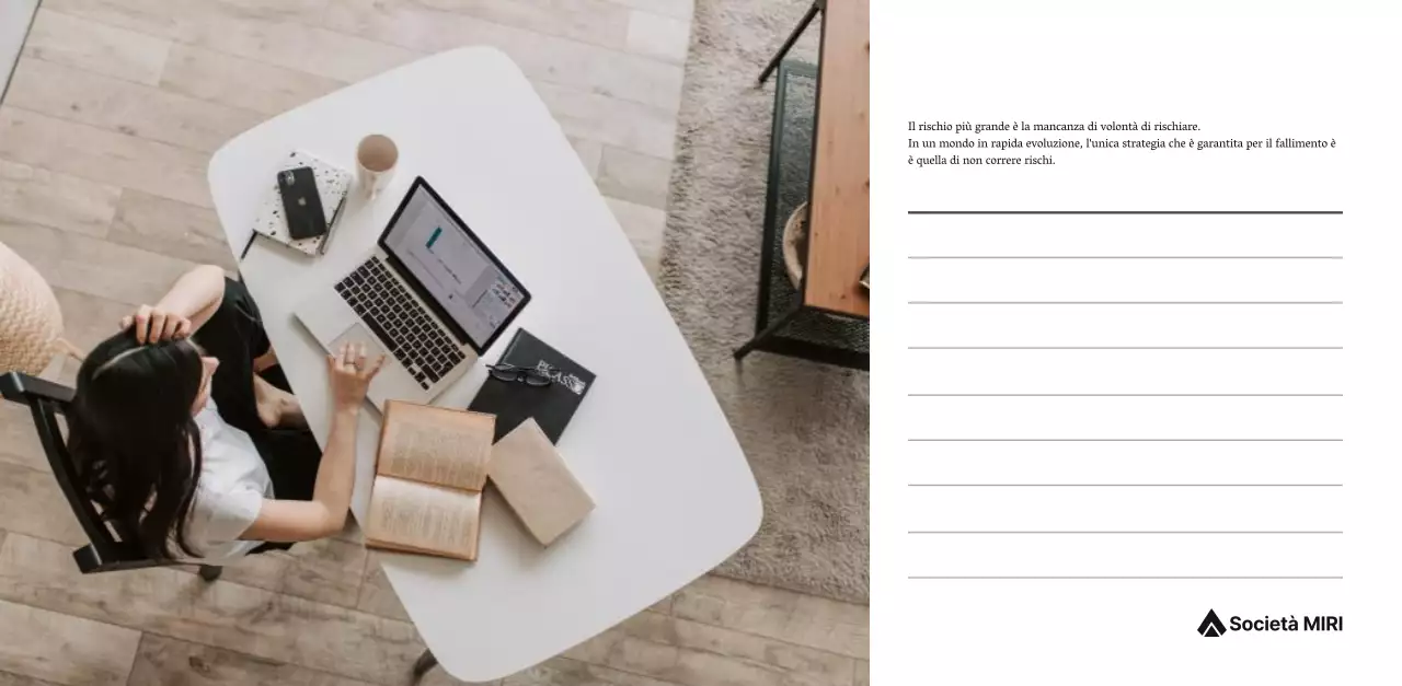 Un semplice calendario aziendale in grigio