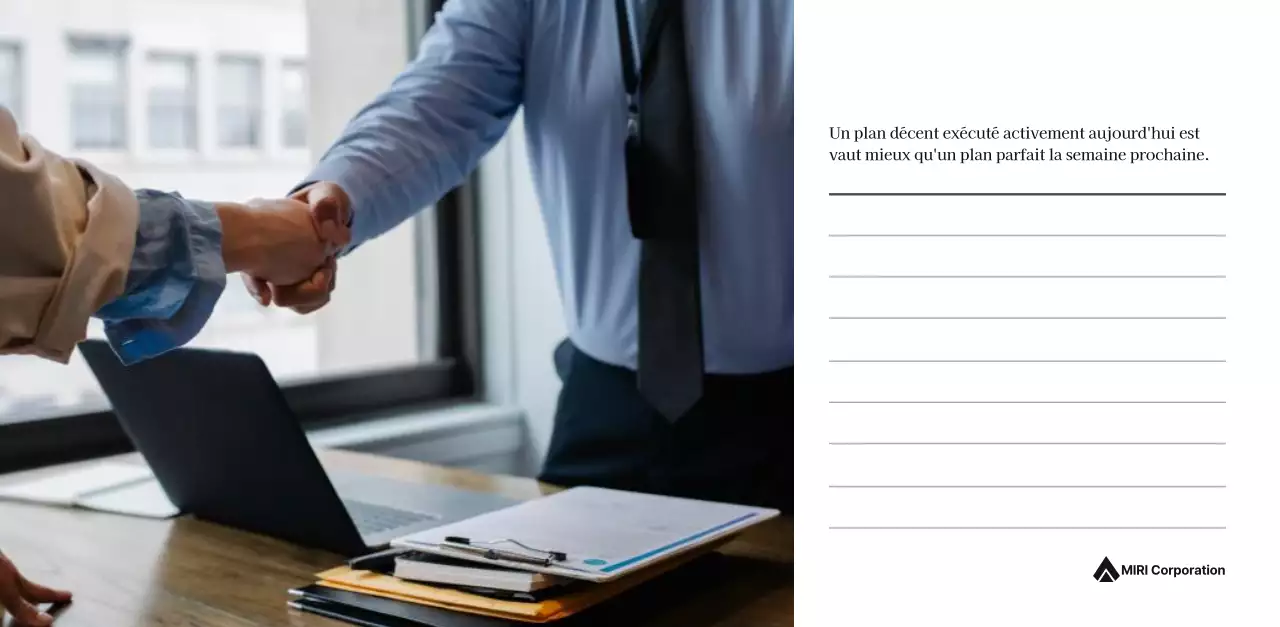 Un calendrier d'entreprise simple en gris