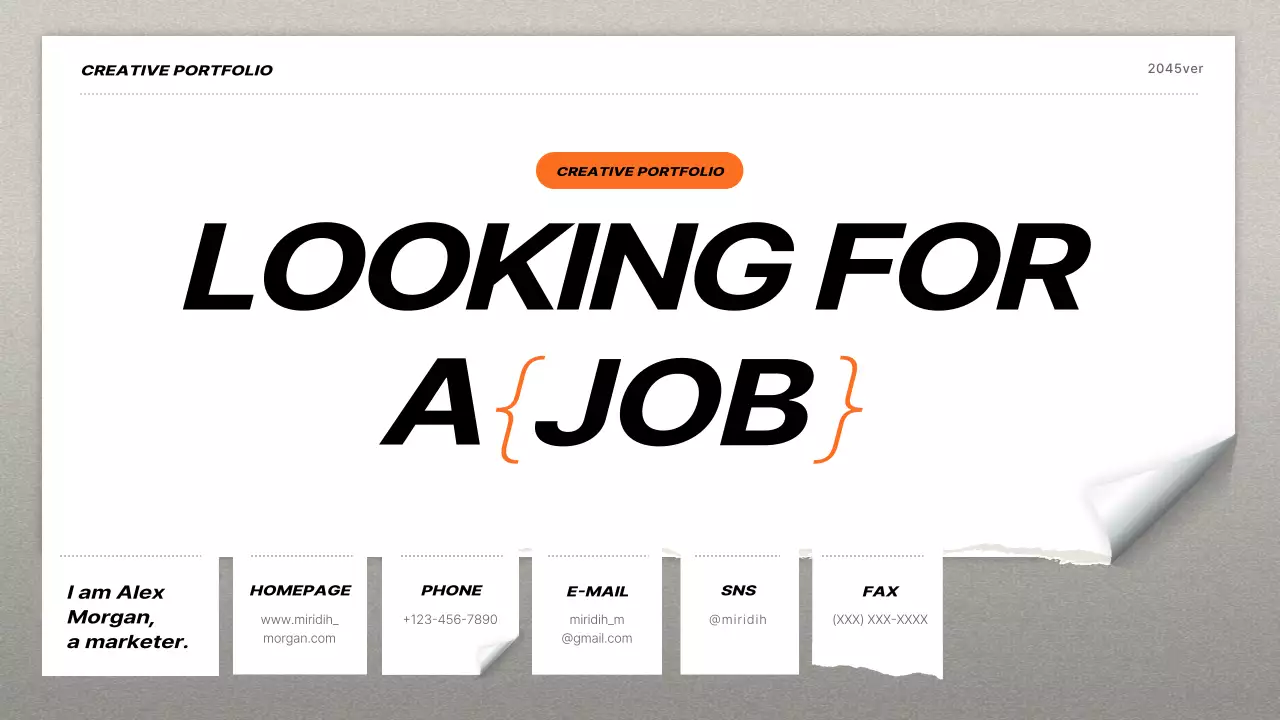 White Modern Portfolio Resume Presentation